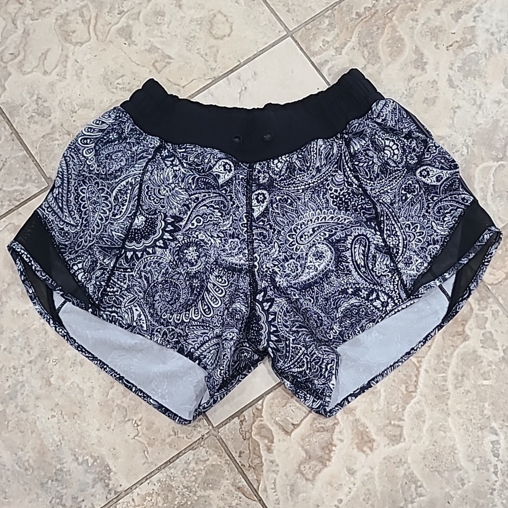 Lululemon Athletica Black and White Paisley Athletic Shorts